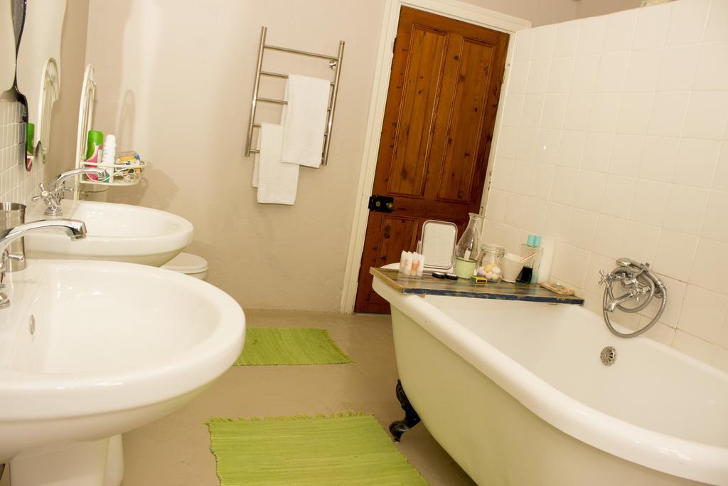 Отель The Ibis Lounge Nieu-Bethesda Экстерьер фото